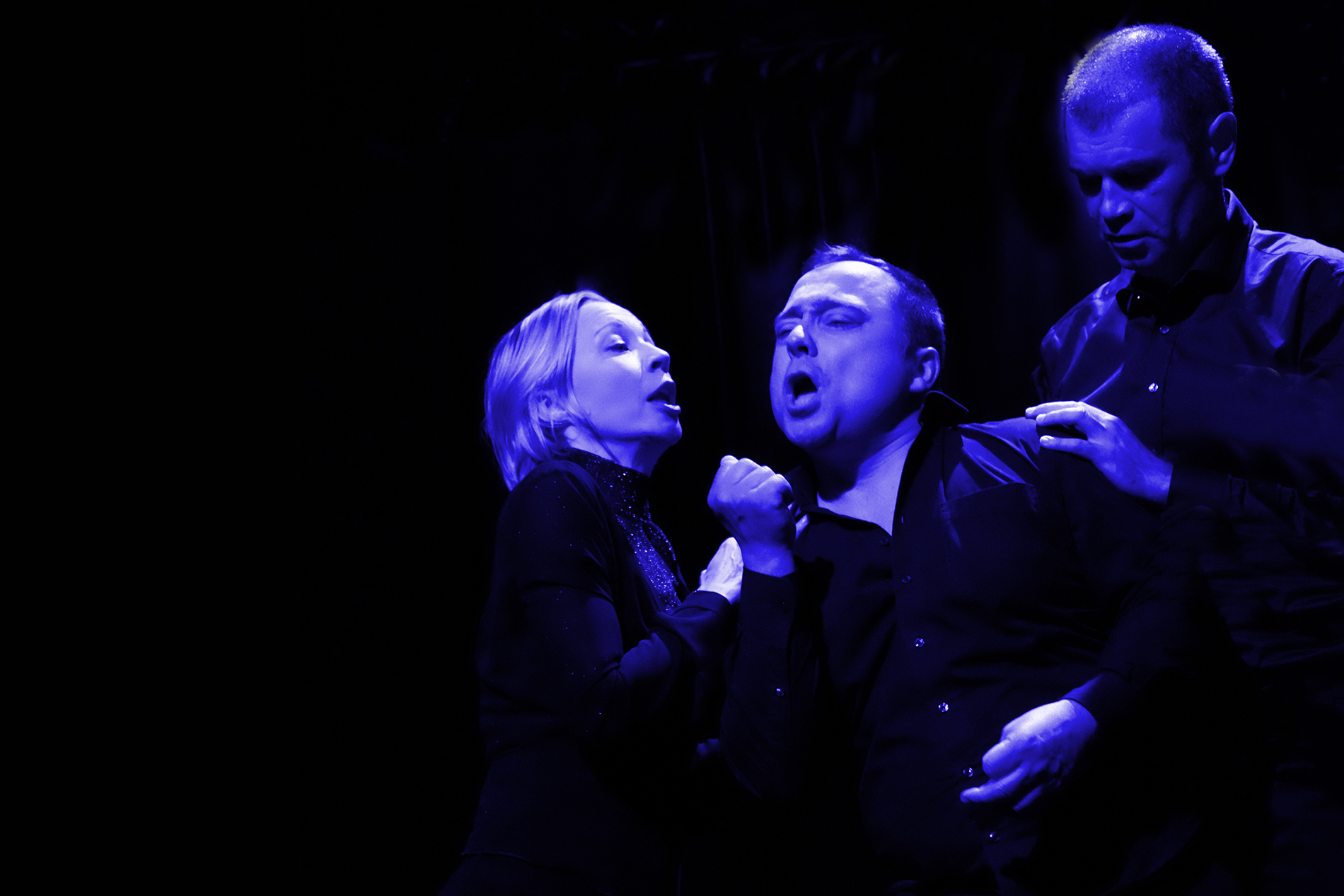 LaTriviata, improvisierte Klassik, Oper, eine Sängerin